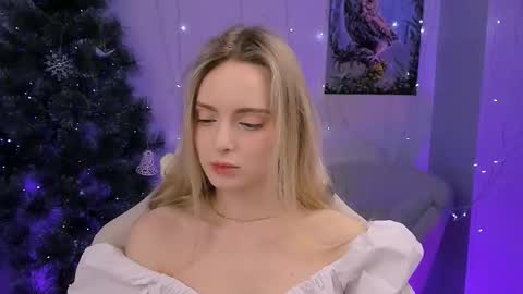 Snapshot of juliabrewwer chatting on 02/09/26, 01:48 Julia online show from 02/09/26, 01:48