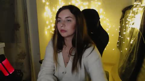 juliagraceof online show from 03/20/26, 09:52