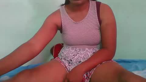 juliah02 online show from 02/20/25, 05:55