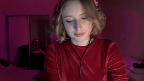 Snapshot of juliahupman chatting on 02/21/26, 07:37 Kate online show from 02/21/26, 07:37