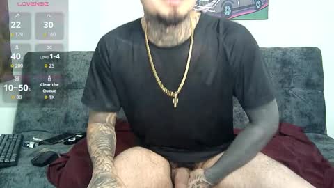 Snapshot of julian_tattoo chatting on 10/26/25, 03:23 Julian independent model online show from 10/26/25, 03:23