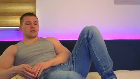 Snapshot of julian_turner chatting on 04/24/26, 01:02 julian_turner online show from 04/24/26, 01:02