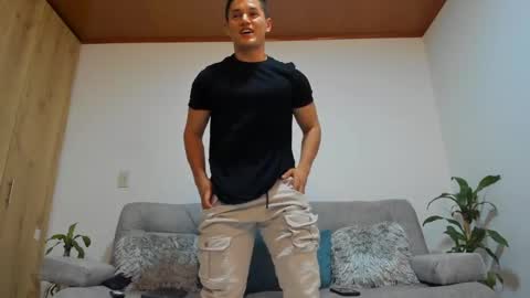 Snapshot of julian_wallace chatting on 12/11/24, 12:12 julian_wallace online show from 12/11/24, 12:12