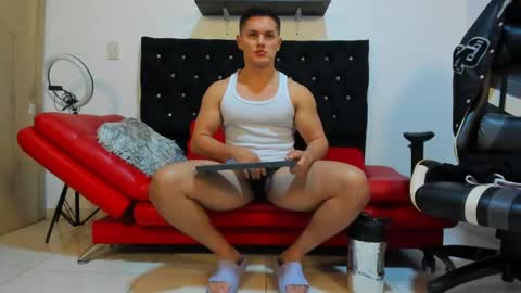 Snapshot of julian_wallace chatting on 02/26/25, 12:16 julian_wallace online show from 02/26/25, 12:16