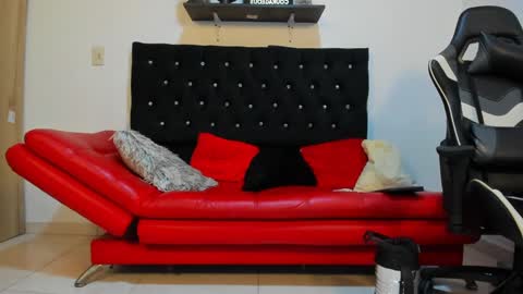 Snapshot of julian_wallace chatting on 03/10/25, 11:16 julian_wallace online show from 03/10/25, 11:16