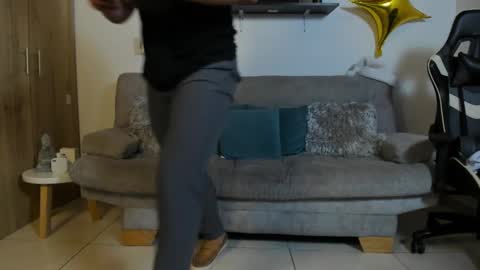 Snapshot of julian_wallace chatting on 09/22/25, 04:31 julian_wallace online show from 09/22/25, 04:31