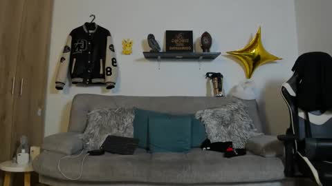 Snapshot of julian_wallace chatting on 10/03/25, 03:20 julian_wallace online show from 10/03/25, 03:20