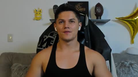 Snapshot of julian_wallace chatting on 10/10/25, 08:46 julian_wallace online show from 10/10/25, 08:46