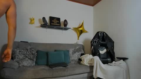 Snapshot of julian_wallace chatting on 10/15/25, 06:52 julian_wallace online show from 10/15/25, 06:52