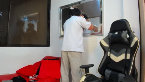 julian_wallace online show from 02/07/26, 07:50