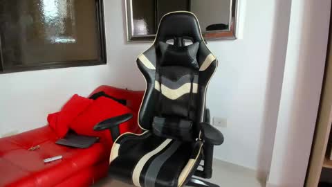 julian_wallace online show from 03/16/26, 01:04