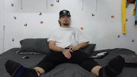 Snapshot of julian_whitee654 chatting on 12/10/24, 02:28 julian_whitee654 online show from 12/10/24, 02:28