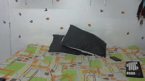 Snapshot of julian_whitee654 chatting on 12/24/24, 03:26 julian_whitee654 online show from 12/24/24, 03:26