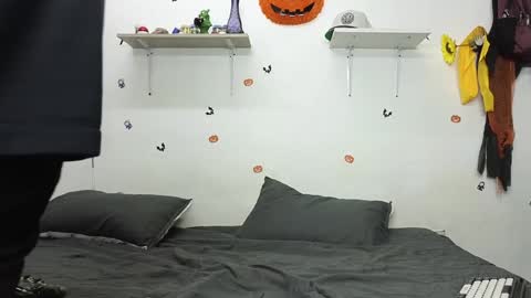 Snapshot of julian_whitee654 chatting on 12/31/24, 12:04 julian_whitee654 online show from 12/31/24, 12:04