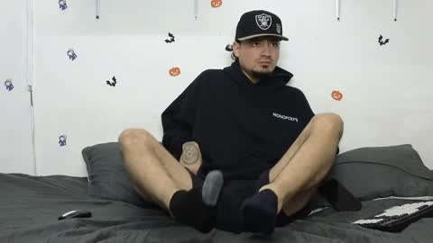 Snapshot of julian_whitee654 chatting on 01/04/25, 12:05 julian_whitee654 online show from 01/04/25, 12:05