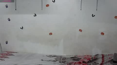 Snapshot of julian_whitee654 chatting on 02/06/25, 11:15 julian_whitee654 online show from 02/06/25, 11:15