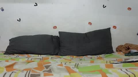 Snapshot of julian_whitee654 chatting on 02/19/25, 03:38 julian_whitee654 online show from 02/19/25, 03:38