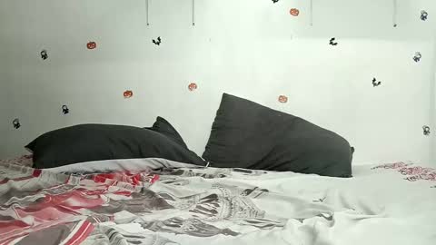 Snapshot of julian_whitee654 chatting on 03/09/25, 05:49 julian_whitee654 online show from 03/09/25, 05:49