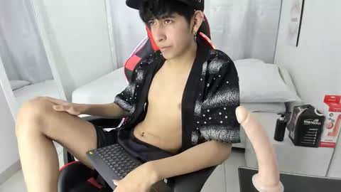 Julian online show from 03/11/26, 07:31