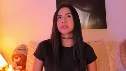 Juliana online show from 03/25/26, 05:35