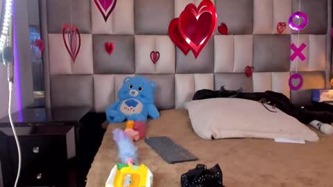 juliana_js_ online show from 02/13/25, 12:13