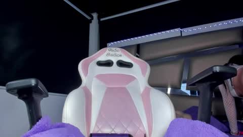 juliana_js_ online show from 09/09/25, 01:38