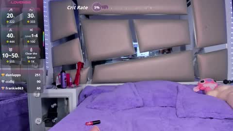 juliana_js_ online show from 09/17/25, 12:12