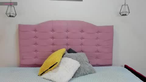 Juliana online show from 02/25/26, 01:54