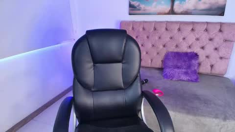  JULIANA CASTRO online show from 03/19/26, 11:47