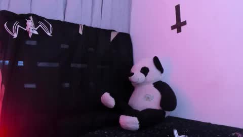 JulianaCarter online show from 11/01/25, 08:11