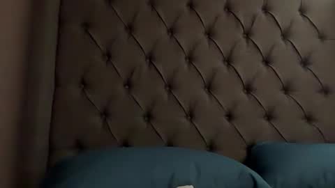 julianah5234 online show from 04/12/26, 07:02