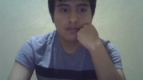 Snapshot of julianalvarez95 chatting on 12/08/24, 10:57 Julian online show from 12/08/24, 10:57