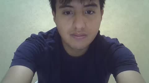 Snapshot of julianalvarez95 chatting on 02/23/25, 04:57 Julian online show from 02/23/25, 04:57
