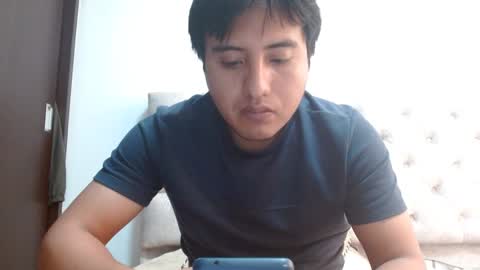 Snapshot of julianalvarez95 chatting on 09/11/25, 09:04 Julian online show from 09/11/25, 09:04