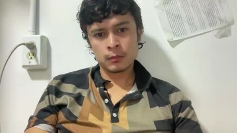 Snapshot of juliangosilva chatting on 05/27/26, 04:59 juliangosilva online show from 05/27/26, 04:59