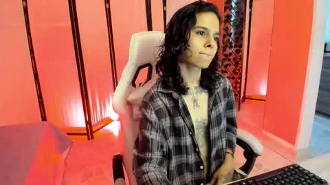 julianne_7 online show from 01/15/26, 08:34