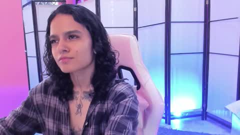 julianne_7 online show from 02/16/26, 07:32