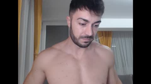 Snapshot of julianroyce chatting on 11/11/25, 05:24 JulianRoyce online show from 11/11/25, 05:24