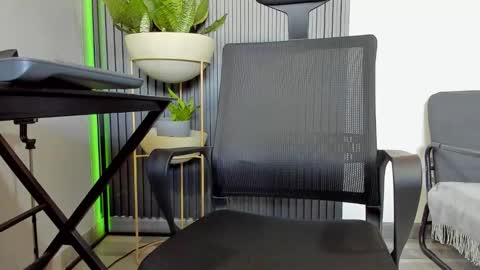 Julian online show from 03/19/26, 12:53