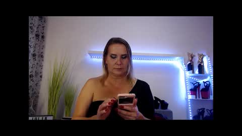 Julia online show from 11/17/25, 09:20