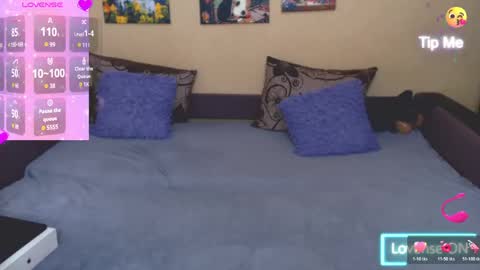 Snapshot of juliasane_ chatting on 05/11/26, 04:04 Jul online show from 05/11/26, 04:04