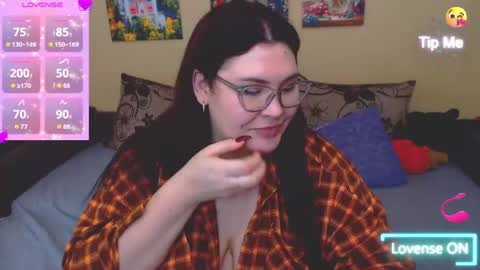 Snapshot of juliasane_ chatting on 05/15/26, 04:03 Jul online show from 05/15/26, 04:03