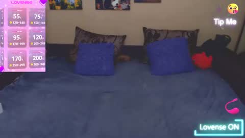 Snapshot of juliasane_ chatting on 07/06/26, 05:59 Jul online show from 07/06/26, 05:59