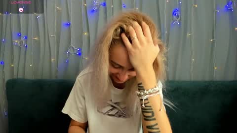 Yulya online show from 04/21/26, 03:02