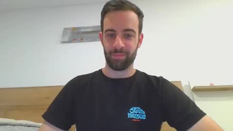 Snapshot of julica93 chatting on 12/15/24, 08:58 Julica online show from 12/15/24, 08:58