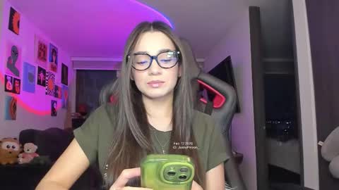 Jeimy Help me to reach 100 thumbs up online show from 02/13/26, 01:12