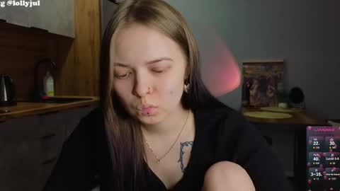 Snapshot of julidropp chatting on 03/03/25, 10:42 julidropp online show from 03/03/25, 10:42