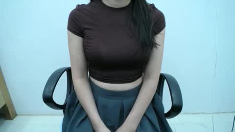 julie9x online show from 11/23/25, 08:41