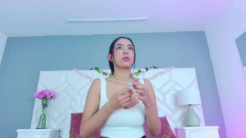 Juliet Bennet online show from 03/05/25, 08:00