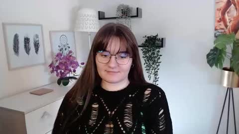 Snapshot of julie_extasy chatting on 09/25/25, 12:42 Julie online show from 09/25/25, 12:42